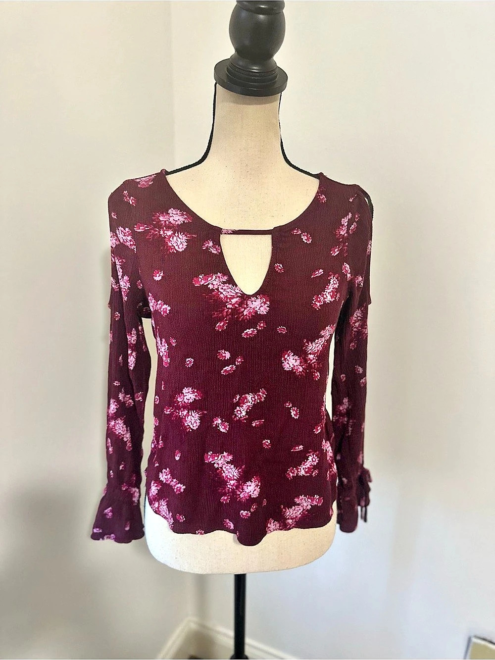 Aeropostale Floral Long Sleeve Top